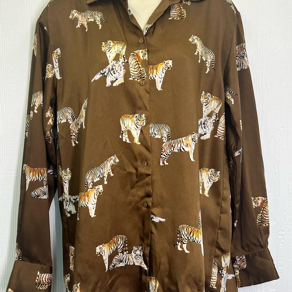 Zara - Fun Tiger Print Brown Button Down Casual  Long Sleeve Soft Blouse Size XS - Picture 2 of 9